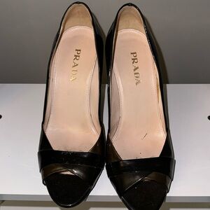 PRADA vintage black pumps